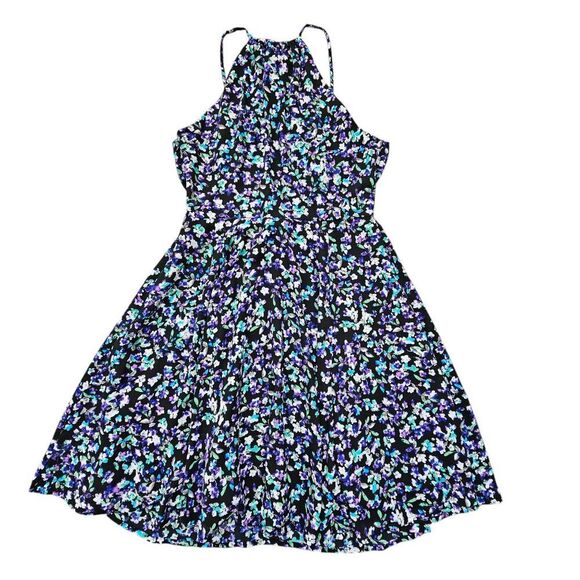 Women's Express Fit & Floral Dress - Picture 3 of 6